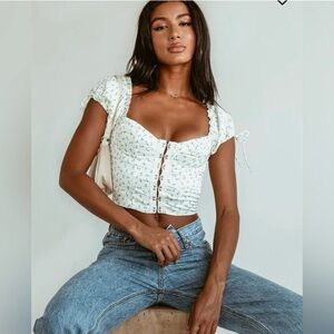 Princess Polly Butter Yellow Allyson Top Floral Puff Sleeve size 2